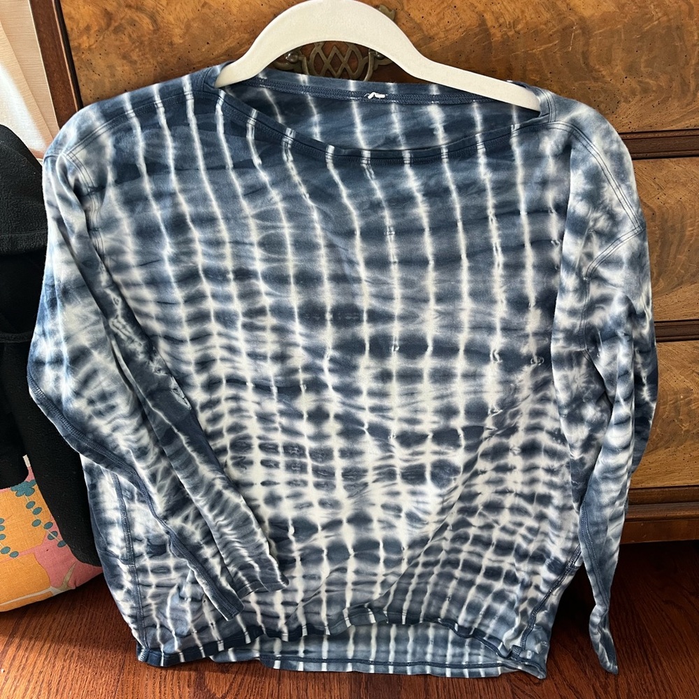 lululemon athletica size 4 tie dye long sleeve